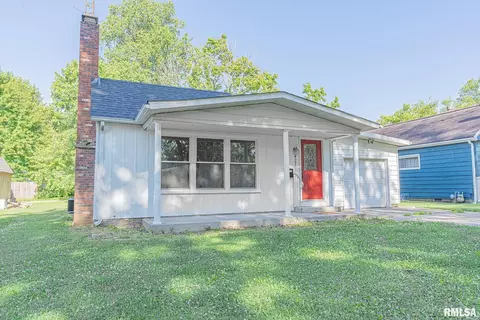 427 N High St, Centralia, IL 62801 photo 4