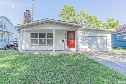 427 N High St, Centralia, IL 62801