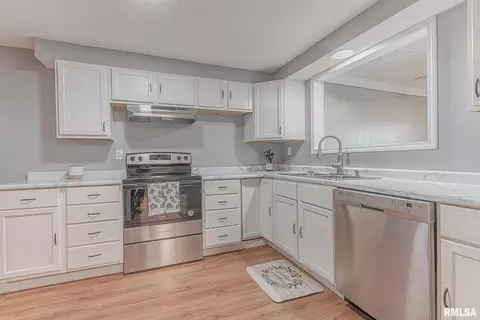 427 N High St, Centralia, IL 62801 photo 15