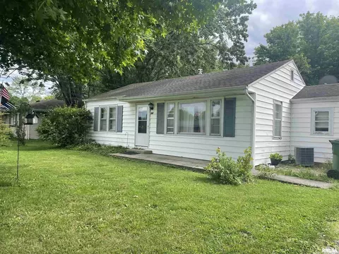 206 Springfield Ave, Anna, IL 62906