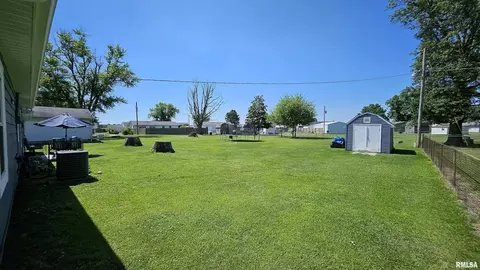 108 Park Dr, Mcclure, IL 62957 photo 4