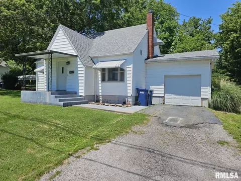 2408 Conger Ave, Mount Vernon, IL 62864