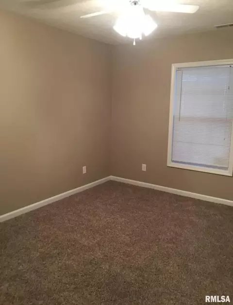 919 E Main St #4, Marion, IL 62959 photo 16