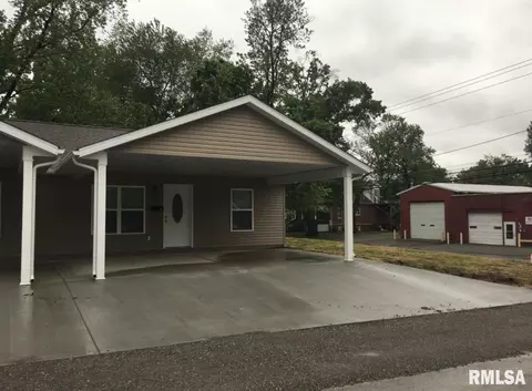 919 E Main St #4, Marion, IL 62959 photo 2