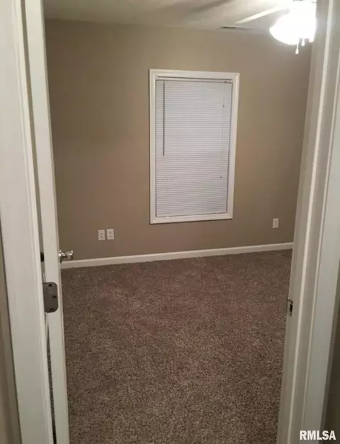 919 E Main St #4, Marion, IL 62959 photo 18
