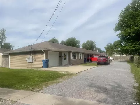 304 N Bentley St, Marion, IL 62959