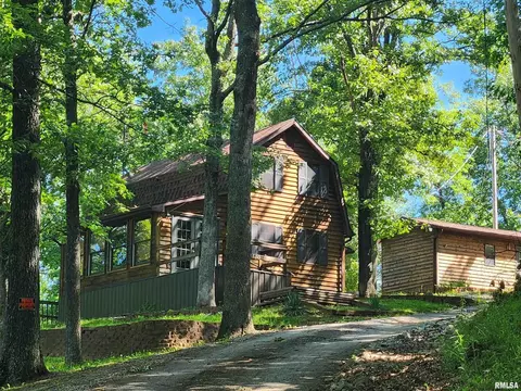 4307 W Lake Rd, Pinckneyville, IL 62274