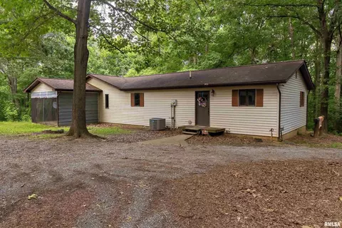 4223 Saraville Rd, Creal Springs, IL 62922