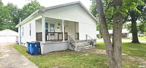 1515 N Trout St, Johnston City, IL 62951
