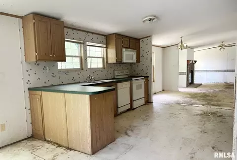 13686 E Bakersville Rd, Mount Vernon, IL 62864 photo 13