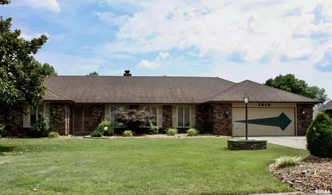 1813 Testa Dr, Marion, IL 62959
