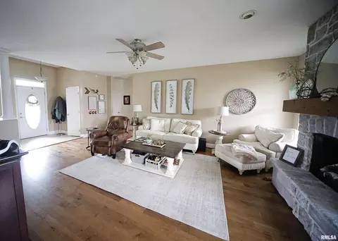 1105 Daybreak Dr, Marion, IL 62959 photo 13