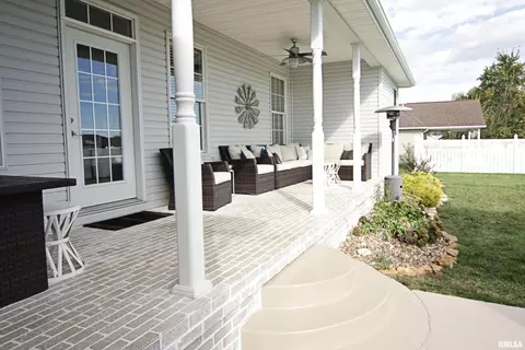 1105 Daybreak Dr, Marion, IL 62959 photo 12