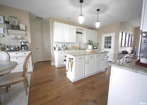 1105 Daybreak Dr, Marion, IL 62959 photo 15