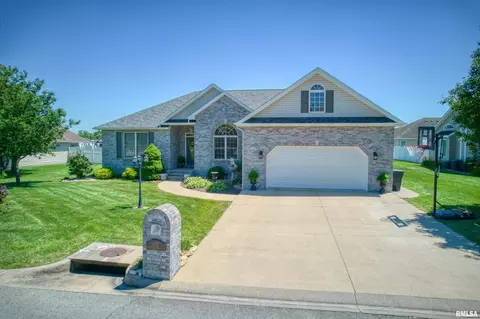 1105 Daybreak Dr, Marion, IL 62959 photo 2