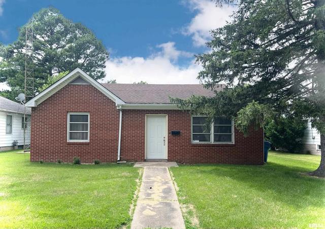 609 N Hickman St, Benton, IL 62812
