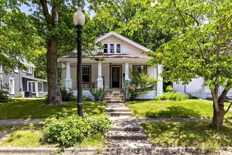 203 S Maple St, Carbondale, IL 62901