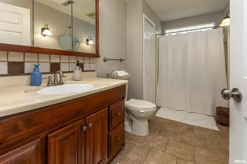1111 E Main St, Marion, IL 62959 photo 22