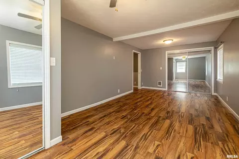 1111 E Main St, Marion, IL 62959 photo 29