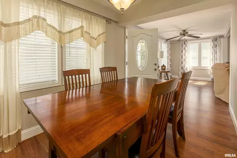 1111 E Main St, Marion, IL 62959 photo 7
