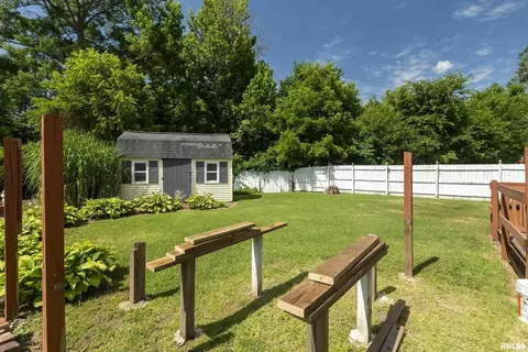 1111 E Main St, Marion, IL 62959 photo 39