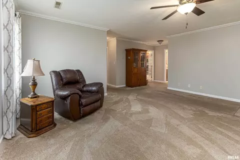 1111 E Main St, Marion, IL 62959 photo 23