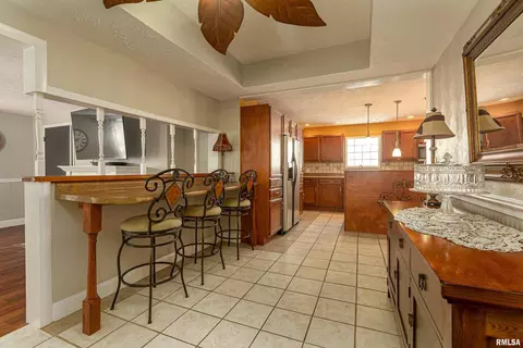1111 E Main St, Marion, IL 62959 photo 10