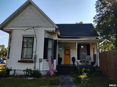606 N 5th St, Vienna, IL 62995