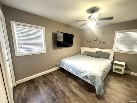 616 Nancy Dr, Centralia, IL 62801 photo 6