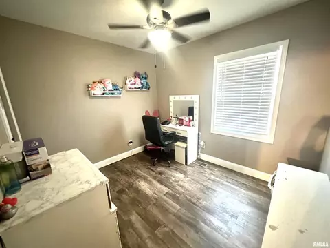 616 Nancy Dr, Centralia, IL 62801 photo 9