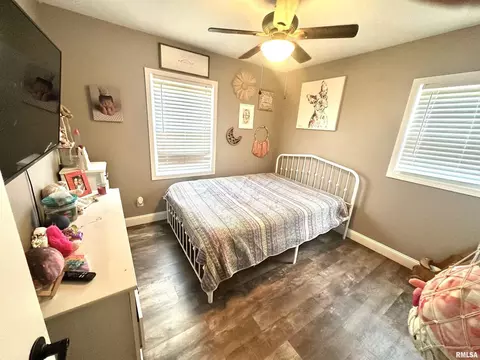 616 Nancy Dr, Centralia, IL 62801 photo 8