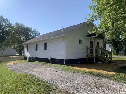 202 N 7th St, Benton, IL 62812 photo 27