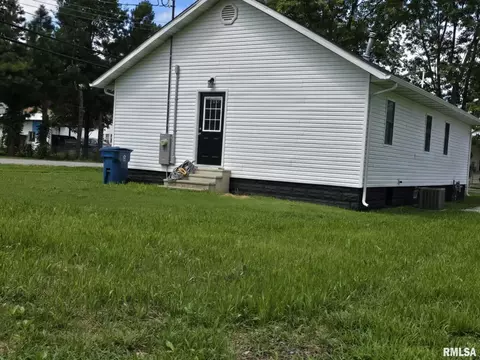 202 N 7th St, Benton, IL 62812 photo 30