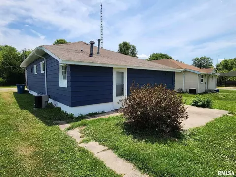 709 S Thomas St, Christopher, IL 62822 photo 24