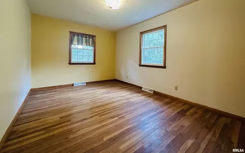 2017 State St, Eldorado, IL 62930 photo 17