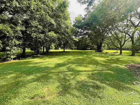 2017 State St, Eldorado, IL 62930 photo 2