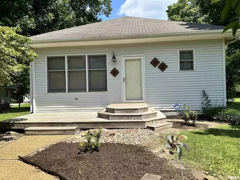 307 E Vienna St, Anna, IL 62906 photo 4