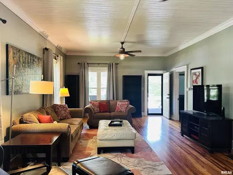 307 E Vienna St, Anna, IL 62906 photo 14