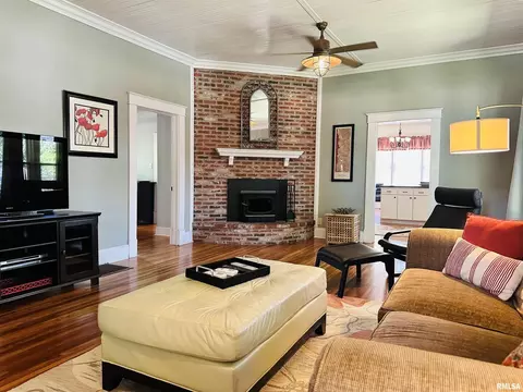 307 E Vienna St, Anna, IL 62906 photo 13