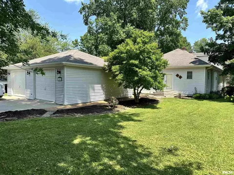 307 E Vienna St, Anna, IL 62906 photo 7