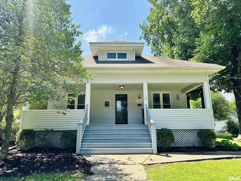 307 E Vienna St, Anna, IL 62906 photo 33