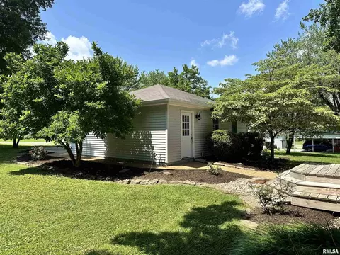 307 E Vienna St, Anna, IL 62906 photo 6