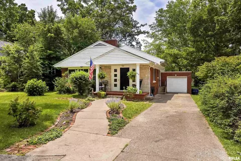 1819 Richview Rd, Mount Vernon, IL 62864