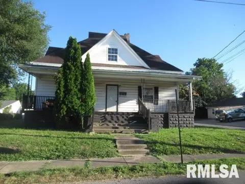 503 E College St, Marion, IL 62959