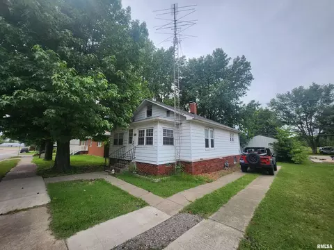808 W Pine St, Percy, IL 62272 photo 2