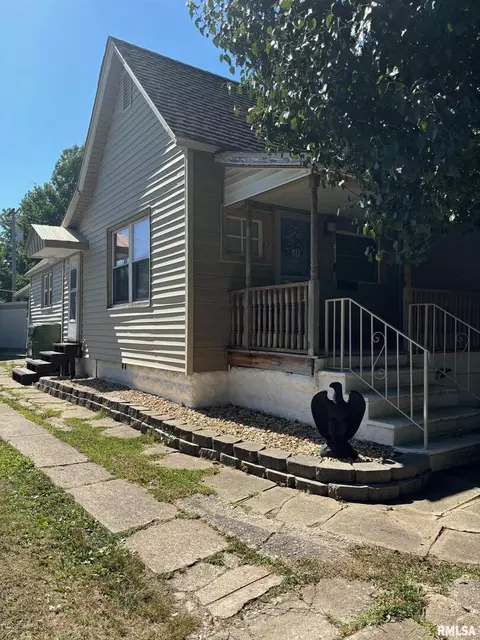 413 N 20th St, Herrin, IL 62948