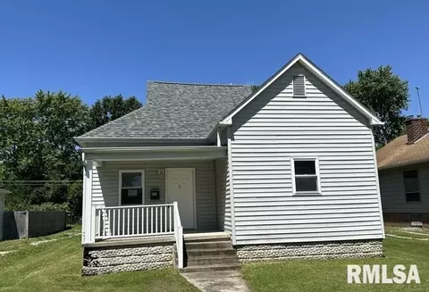 413 N 11th St, Herrin, IL 62948