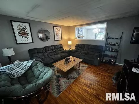 1509 Triangle St, Mount Vernon, IL 62864 photo 2