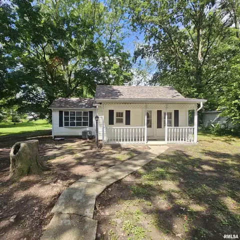 1017 N 7th St, Mount Vernon, IL 62864