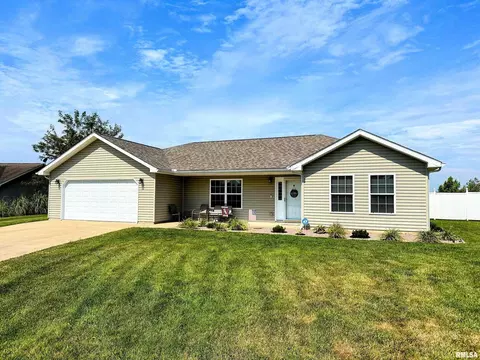11265 Nora Ln, Carterville, IL 62918